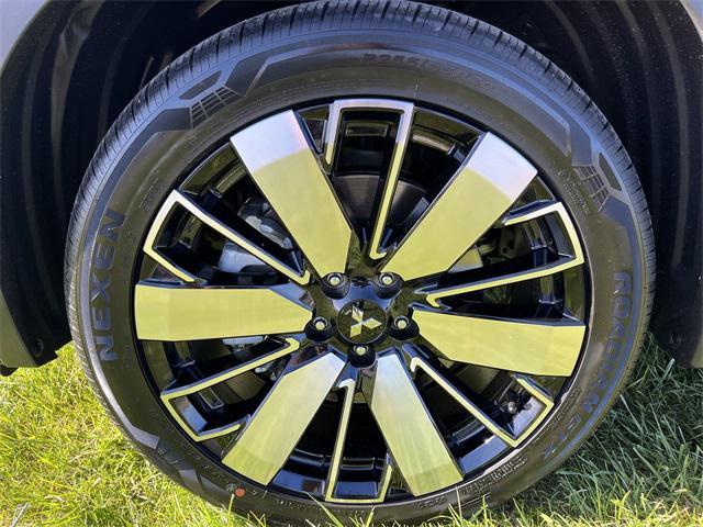 new 2025 Mitsubishi Outlander car, priced at $34,205