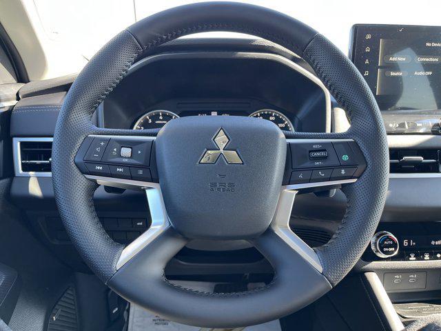 new 2025 Mitsubishi Outlander car, priced at $32,108