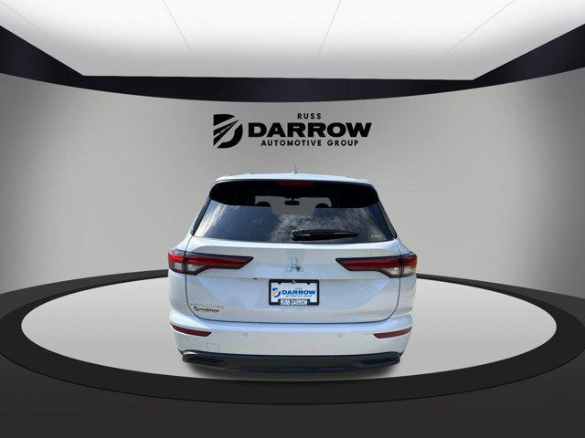 new 2024 Mitsubishi Outlander car, priced at $27,530