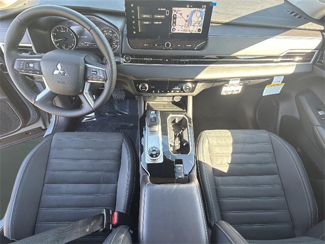 new 2025 Mitsubishi Outlander car, priced at $32,200