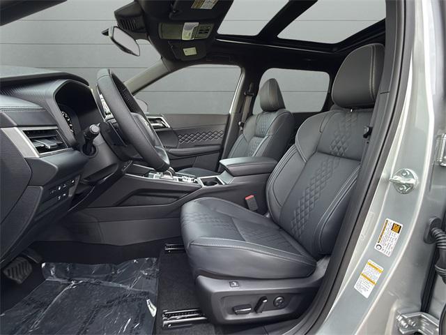 new 2025 Mitsubishi Outlander PHEV car, priced at $43,645