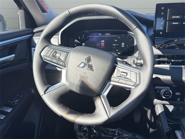 new 2025 Mitsubishi Outlander car, priced at $35,091