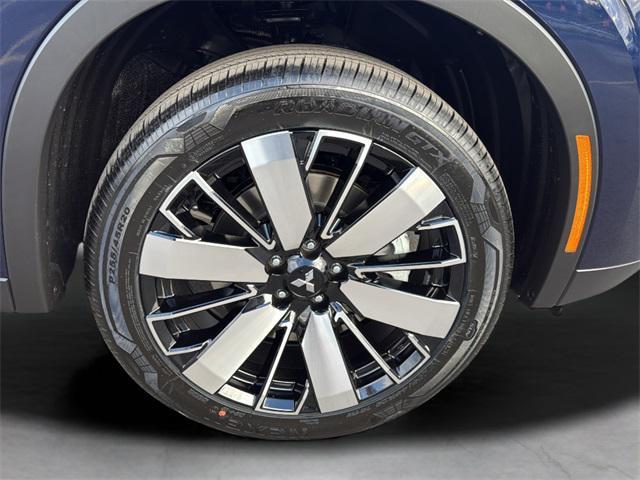 new 2025 Mitsubishi Outlander car, priced at $34,168