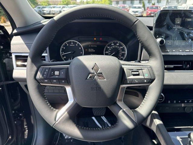 new 2024 Mitsubishi Outlander car, priced at $30,240