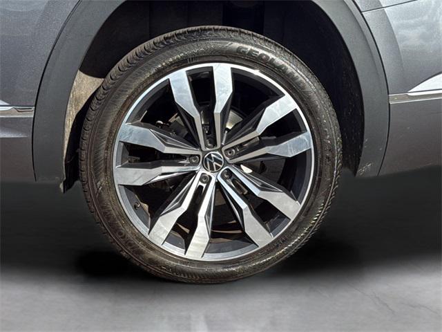 used 2023 Volkswagen Atlas car, priced at $32,214