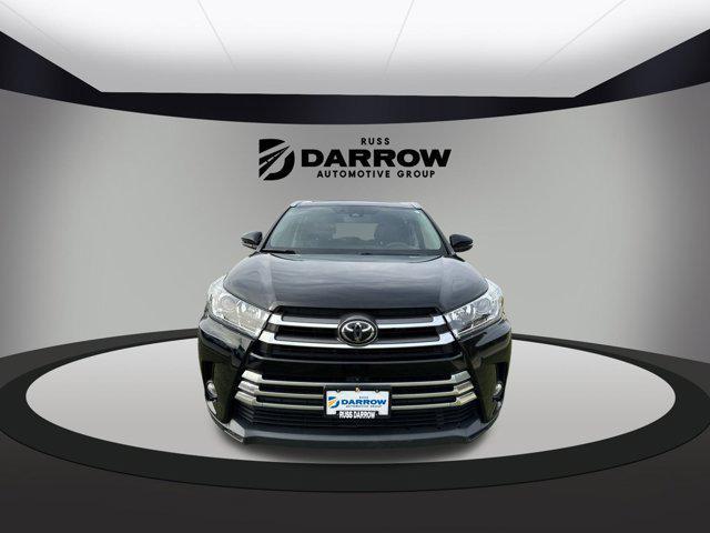 used 2018 Toyota Highlander car, priced at $28,549