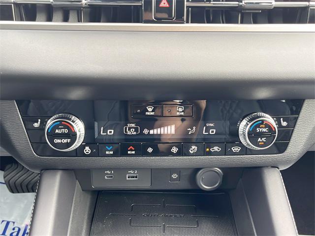 new 2025 Mitsubishi Outlander PHEV car, priced at $46,018