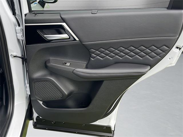 new 2025 Mitsubishi Outlander PHEV car, priced at $46,018