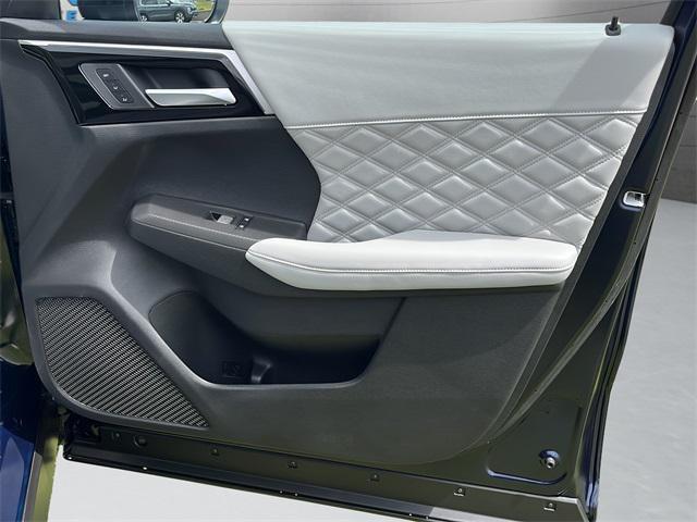 new 2025 Mitsubishi Outlander PHEV car, priced at $43,127