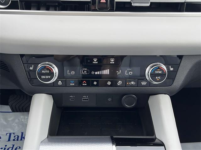 new 2025 Mitsubishi Outlander PHEV car, priced at $43,127
