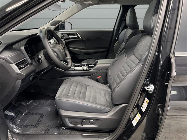 new 2025 Mitsubishi Outlander car, priced at $37,285