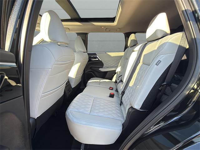 new 2025 Mitsubishi Outlander PHEV car, priced at $44,177