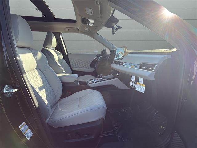 new 2025 Mitsubishi Outlander PHEV car, priced at $44,177