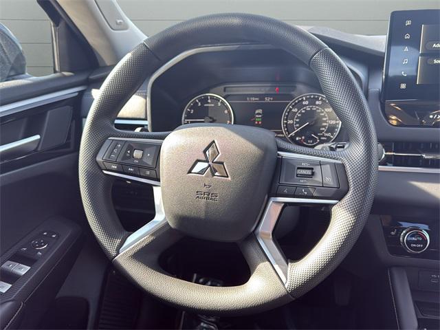 new 2025 Mitsubishi Outlander car, priced at $29,995