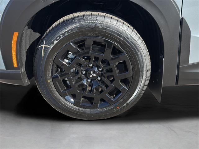 new 2025 Mitsubishi Outlander car, priced at $39,470