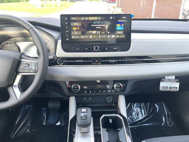 new 2025 Mitsubishi Outlander car, priced at $30,108