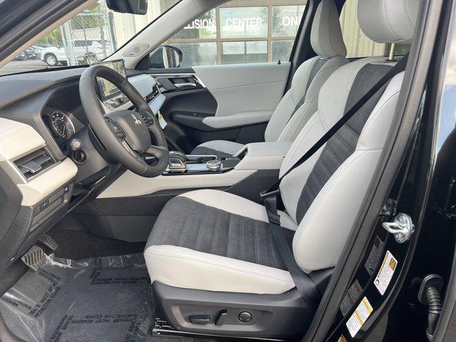 new 2025 Mitsubishi Outlander car, priced at $30,108