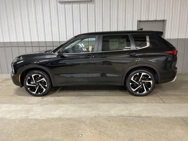 new 2024 Mitsubishi Outlander car, priced at $31,018