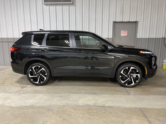 new 2024 Mitsubishi Outlander car, priced at $31,018