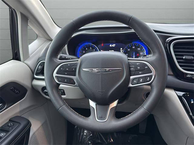 used 2024 Chrysler Pacifica car, priced at $27,333