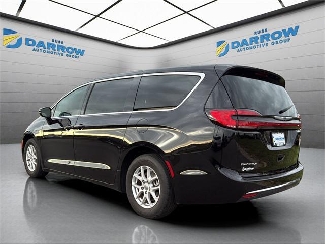 used 2024 Chrysler Pacifica car, priced at $27,333