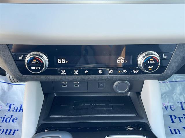 new 2025 Mitsubishi Outlander car, priced at $32,404