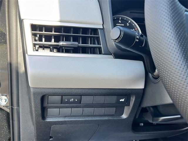 new 2025 Mitsubishi Outlander car, priced at $32,404