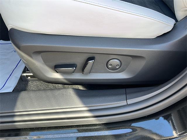 new 2025 Mitsubishi Outlander car, priced at $32,404