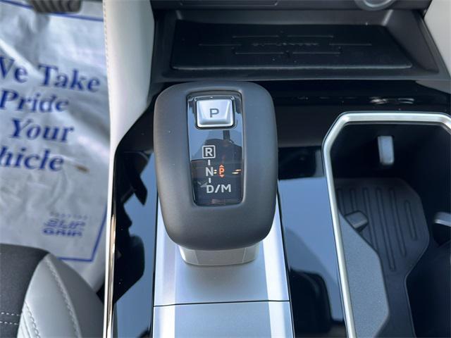 new 2025 Mitsubishi Outlander car, priced at $32,404