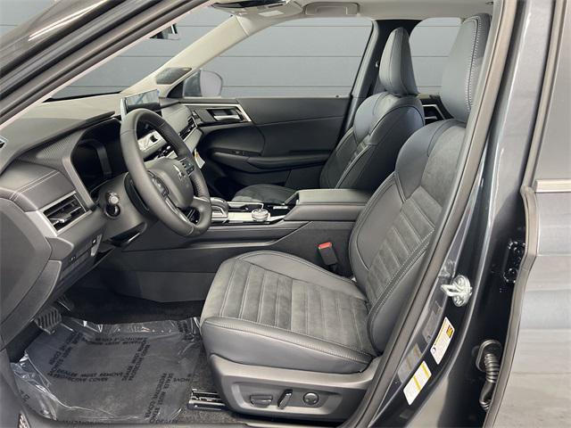 new 2025 Mitsubishi Outlander car, priced at $32,929