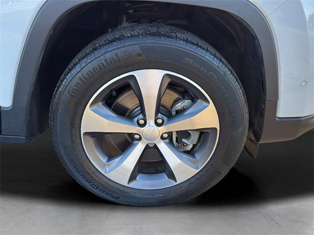 used 2022 Jeep Cherokee car, priced at $25,091