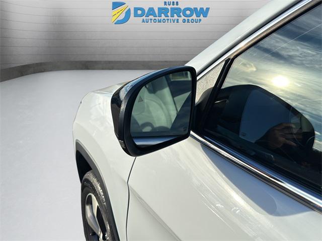 used 2022 Jeep Cherokee car, priced at $25,091