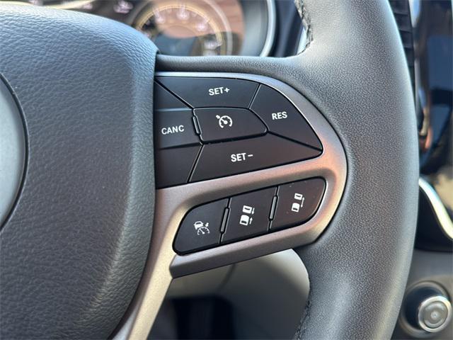 used 2022 Jeep Cherokee car, priced at $25,091