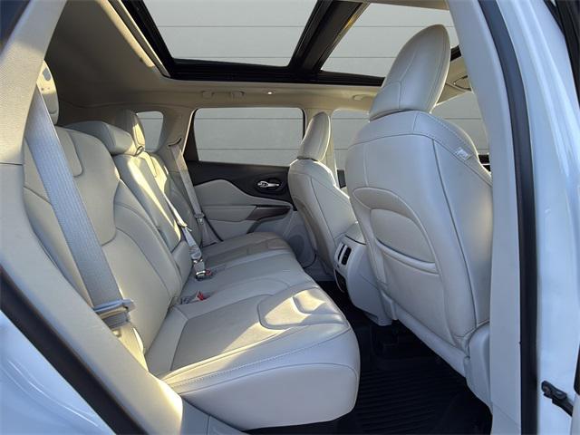 used 2022 Jeep Cherokee car, priced at $25,091