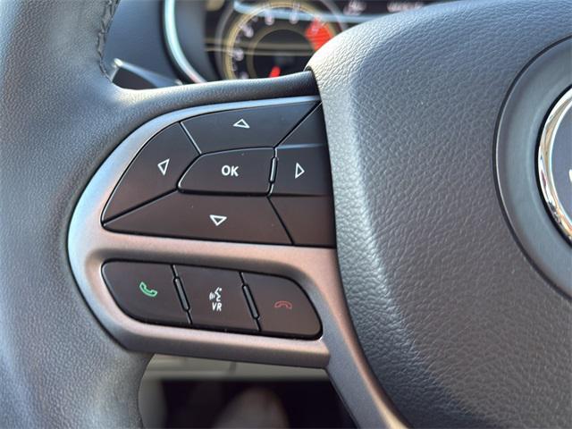 used 2022 Jeep Cherokee car, priced at $25,091