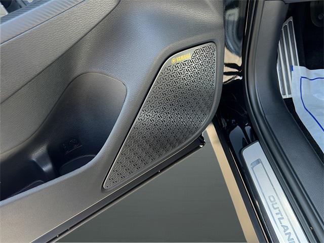 new 2025 Mitsubishi Outlander car, priced at $39,777