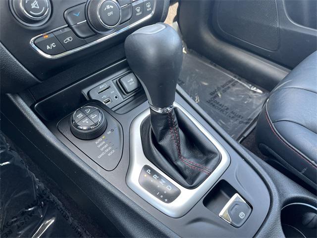 used 2016 Jeep Cherokee car, priced at $11,300