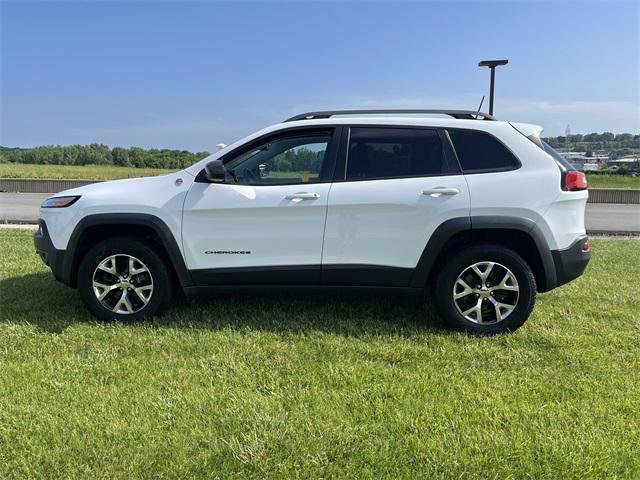 used 2016 Jeep Cherokee car, priced at $11,300