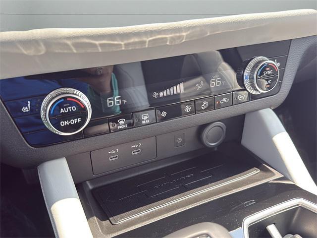 new 2025 Mitsubishi Outlander car, priced at $35,252