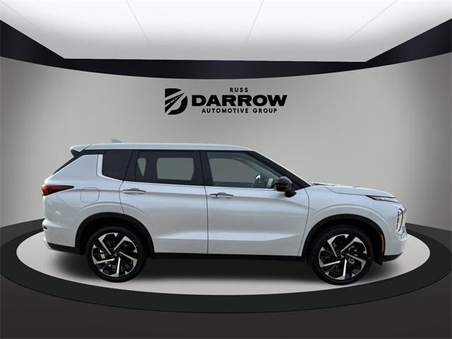 new 2024 Mitsubishi Outlander car, priced at $32,852