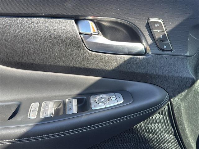 used 2022 Hyundai Santa Fe car, priced at $29,800