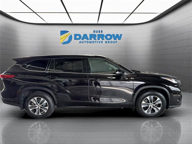 used 2021 Toyota Highlander car, priced at $33,794