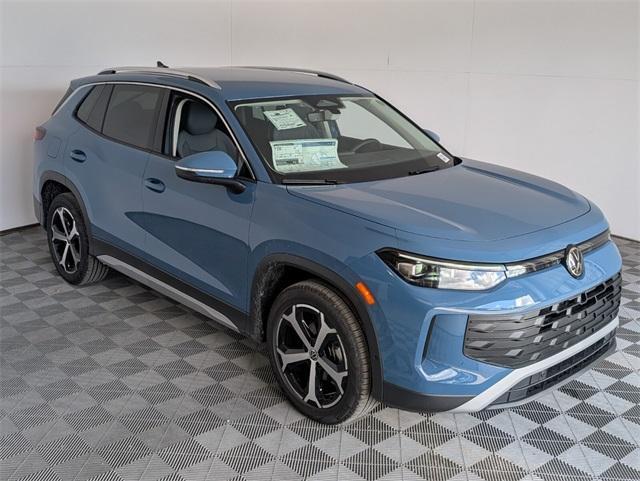 new 2025 Volkswagen Tiguan car, priced at $34,048