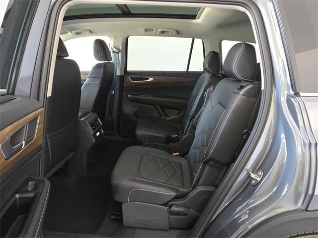 new 2025 Volkswagen Atlas car, priced at $42,584