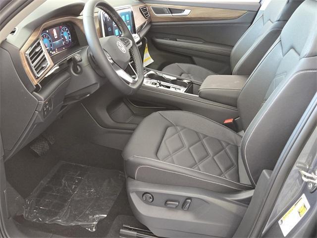 new 2025 Volkswagen Atlas car, priced at $42,584