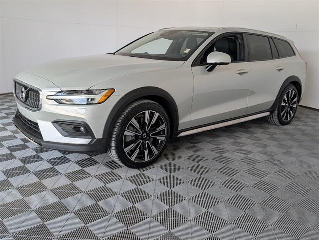 used 2020 Volvo V60 Cross Country car, priced at $27,991