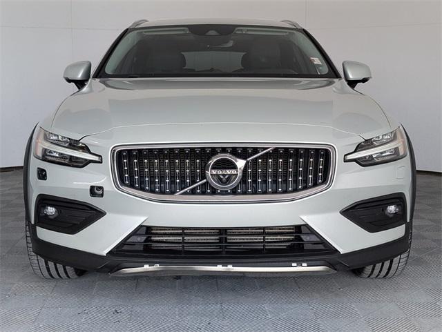 used 2020 Volvo V60 Cross Country car, priced at $27,991