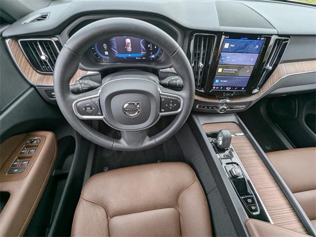 used 2022 Volvo XC60 car, priced at $32,905