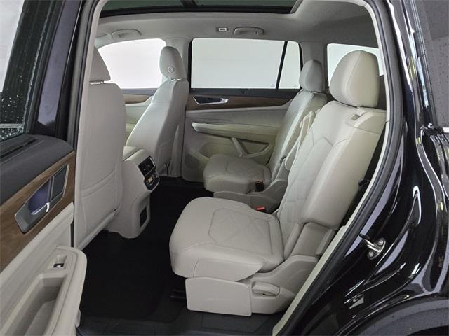 new 2025 Volkswagen Atlas car, priced at $43,013