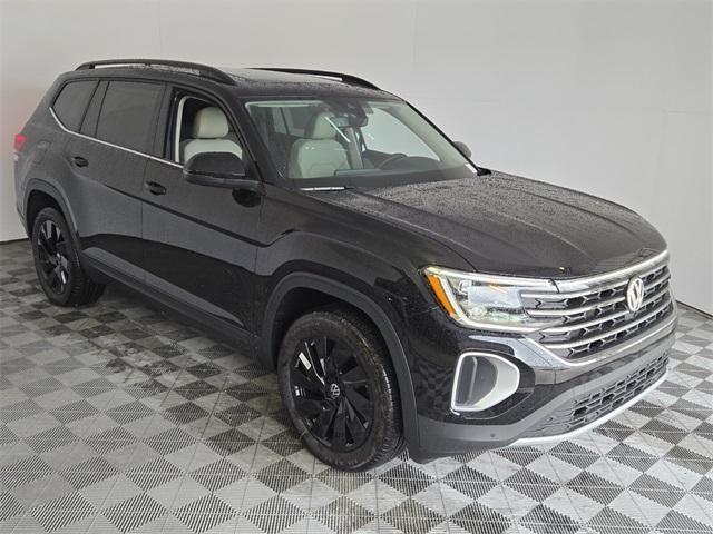 new 2025 Volkswagen Atlas car, priced at $43,013